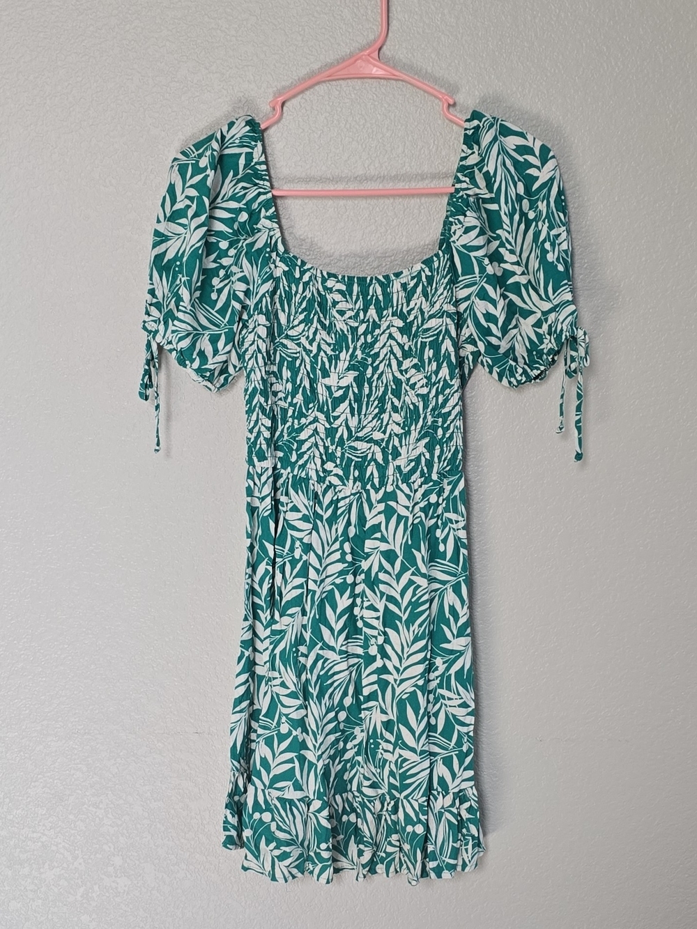 Lily Rose Teal and White Leaf-Print Smocked Mini Dress